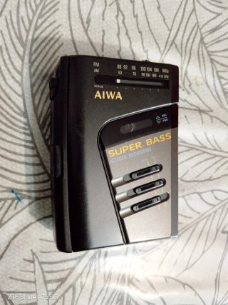 Walkman Aiwa HS-J45 antiguo 1987