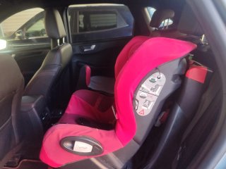 Silla de coche para bebé color rosa