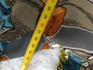 Pantalón talla M marca YERA cmo Nuevo Medidas foto