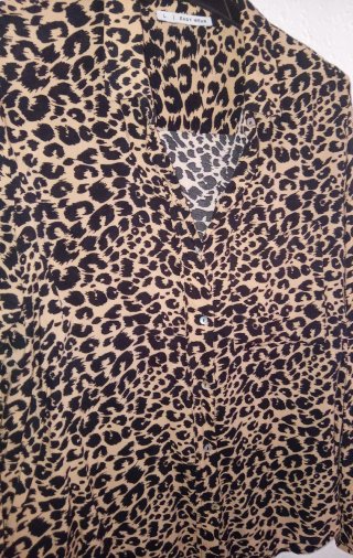 Blusa EASY WEAR Estampado Animal Print Talla L