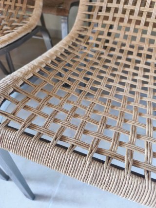 Mesa de bambú y 4 sillas