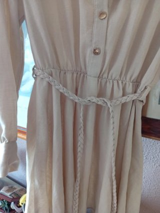 Vestido camisero corto beige Zara