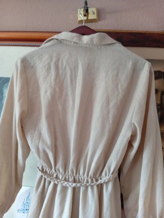 Vestido camisero corto beige Zara