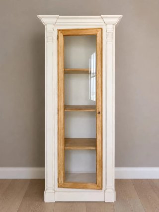 Vitrina de madera y cristal