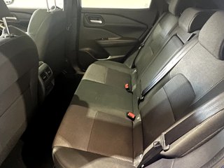 Nissan QASHQAI  DIG-T 158 CV Xtronic Skyline