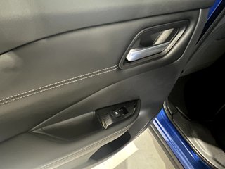 Nissan QASHQAI  DIG-T 158 CV Xtronic Skyline