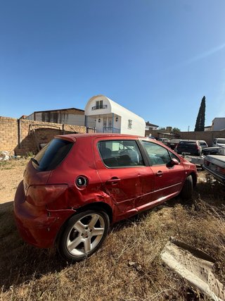 Peugeot 307 2004{  PARA  REPARAR!!
