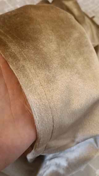 Cortinas de terciopelo beige y marrón