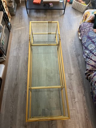 Mesa de cristal dorada Salon