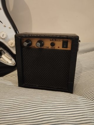 Guitarra Eléctrica Rochester Infantil