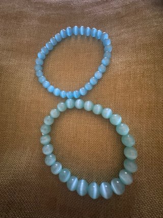 Pulsera de minerales marrón y dorado