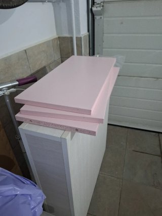 Baldas para habitación y repisa. Y tiradores