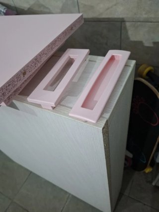 Baldas para habitación y repisa. Y tiradores