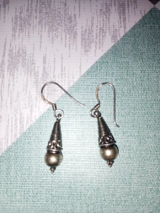 Pendientes antiguos estilo étnico