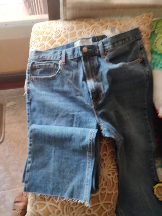 Pantalón vaquero Stradivarius Talla 44