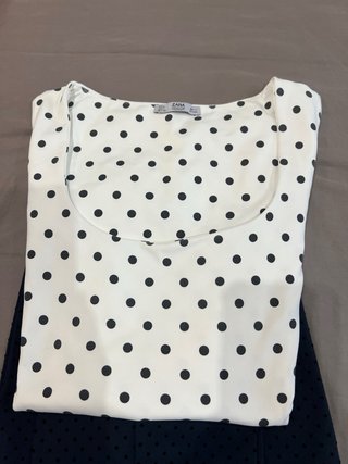 Conjunto pantalón y camiseta lunares
