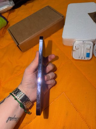 iPhone 14 Pro Max Morado Oscuro
