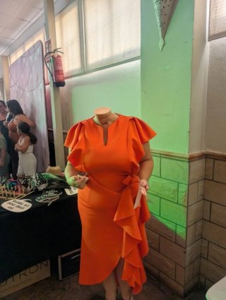 Vestido naranja para bodas y eventos