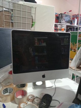 iMac Apple pantalla hace meses encendía