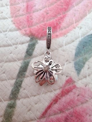 Charm Colgante Flor de Cerezo Azul