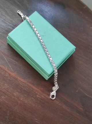 Pulsera chapada en oro blanco