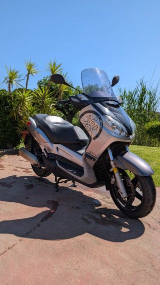 Yamaha Xmax 250 Scooter Automática