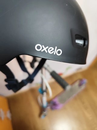 Patinete Oxelo Morado con Casco Negro