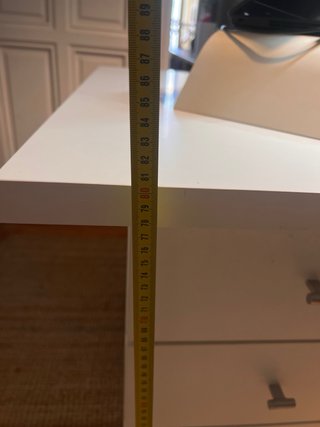 Mesa de oficina blanca
