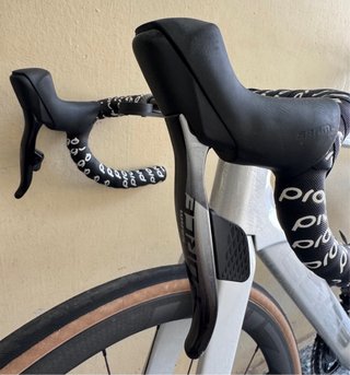 Manetas y pinzas Sram Force D2 AXS