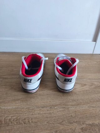 Zapatillas Nike Talla 44 Rojas y Blancas