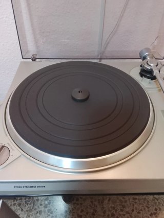 Tocadiscos Radiola RT 133 Synchro Drive.