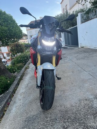 BMW F 900 R Sport - Rojo/Plata