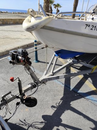 Barco Voraz 2017 con remolque