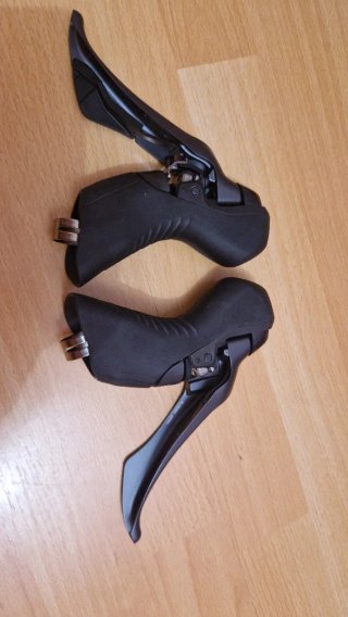 Manetas Shimano GRX RX820