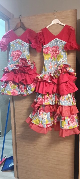 Trajes flamenca hermanas 3/4 y 9/10 años
