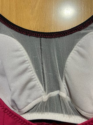 Bañador negro y fucsia