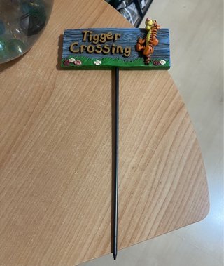 Targa Tigger Crossing Disney
