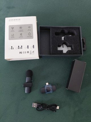 Micrófono Inalámbrico Clip-on con Receptor Lightni