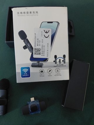 Micrófono Inalámbrico Clip-on con Receptor Lightni