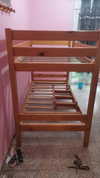 Cama litera de madera
