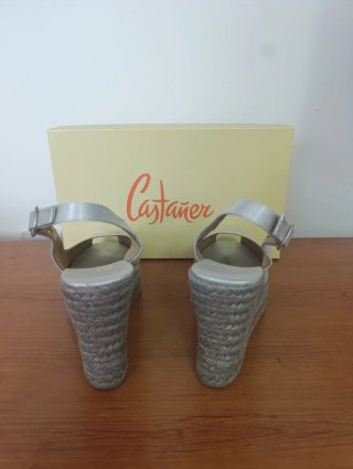 Alpargatas Castañer cuña plata. Una sola puesta.