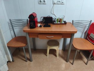 Mesa cocina extensible + 2 sillas
