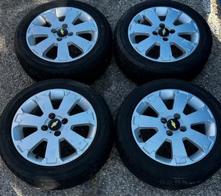 Llantas 15” Chevrolet Aveo (4 unidades)