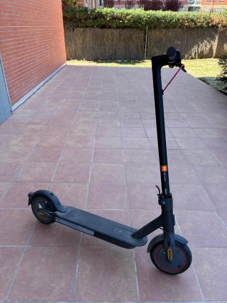 Xiaomi Mi Electric Scooter Pro Negro
