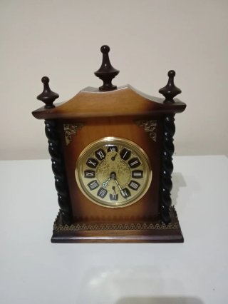 Lotto 2 orologi da tavolo