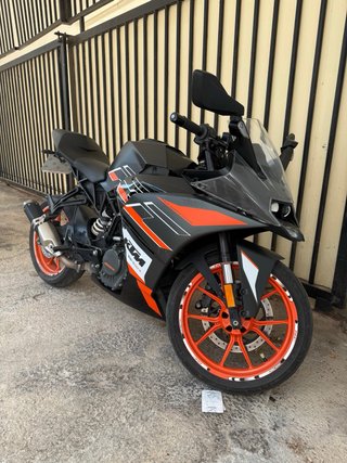 KTM RC 125cc 2020 Negra y Naranja
