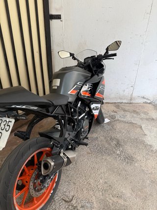 KTM RC 125cc 2020 Negra y Naranja