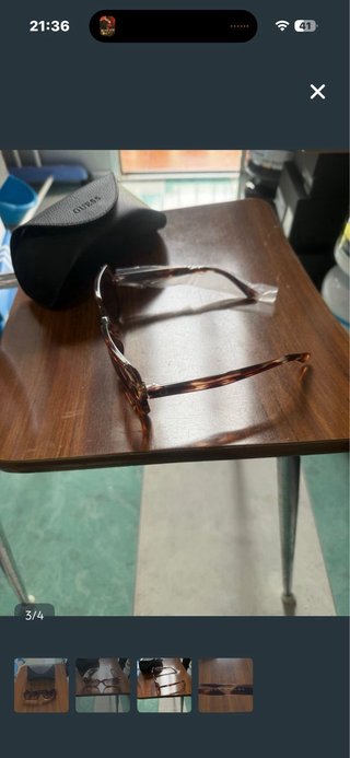 Gafas de sol Guess marrones