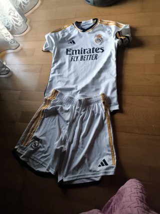 Equipación Real Madrid Adidas Talla M