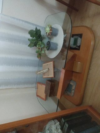 Mesa de salón cristal y madera